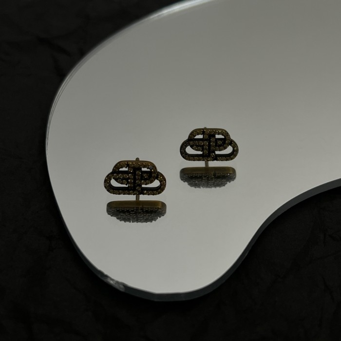 すぐ届く バレンシアガ ピアス コピー