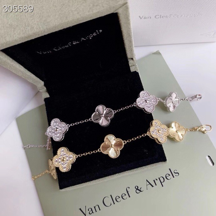 世界中で大人気♪ ヴァンクリーフ ブレスレット スーパーコピー 3色