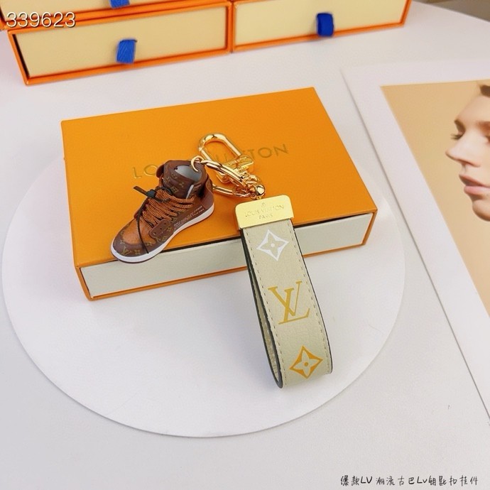 ☆超人気☆ ルイヴィトン キーホルダー 偽物