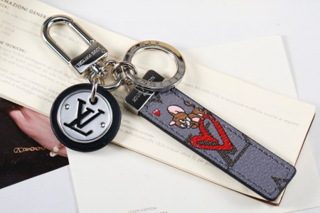 完売必至 ★ ルイヴィトン キーホルダー スーパーコピー