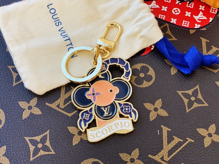 新色登場☆ ルイヴィトン キーホルダー スーパーコピー