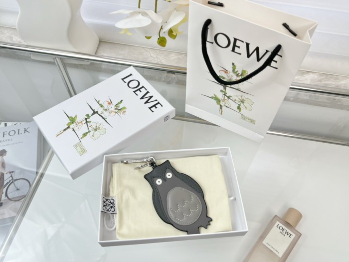 売上総額１位！ロエベ キーホルダー 偽物