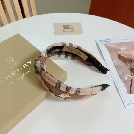超希少！バーバリー ヘアバンド 偽物