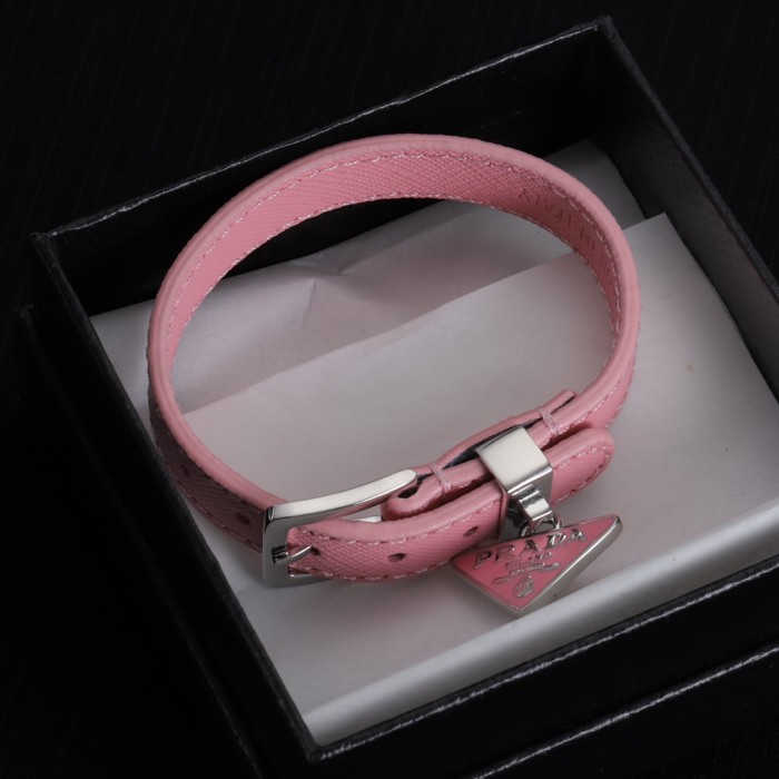 使い勝手良 プラダ ブレスレット 偽物