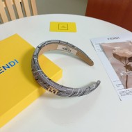 入手困難品！フェンディ ヘアバンド 偽物