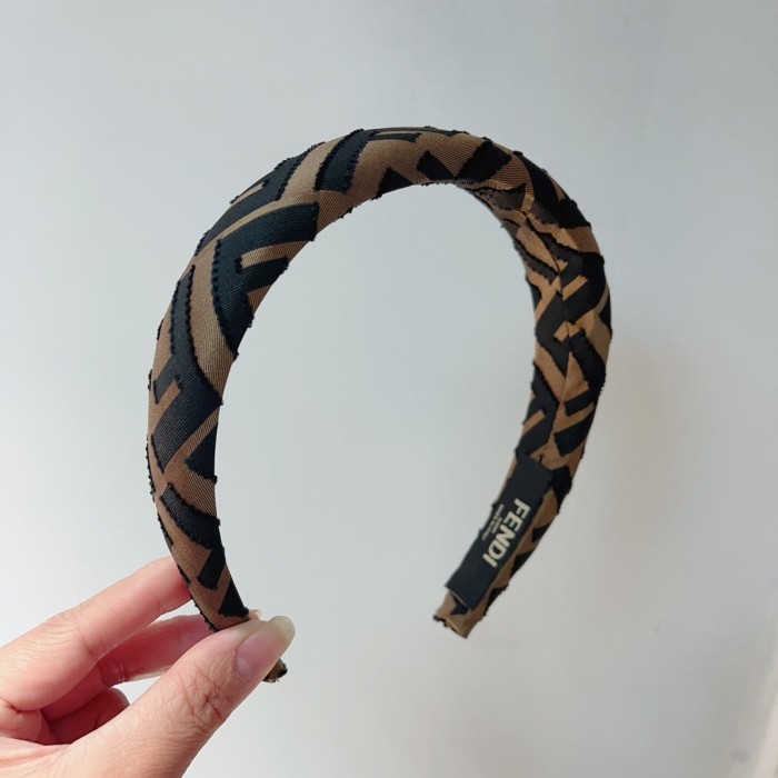 高品質♪♪♪ フェンディ ヘアバンド 偽物