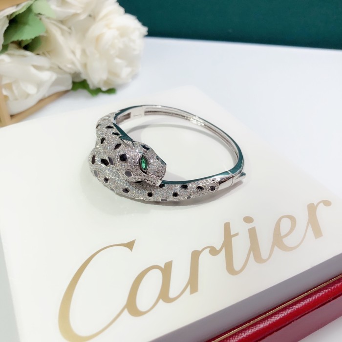 争奪戦 カルティエ ブレスレット 18k スーパーコピー