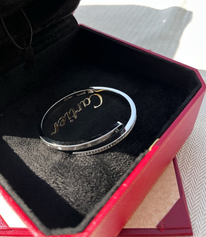 完売必至 カルティエ ブレスレット 18K コピー