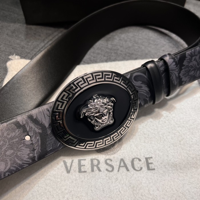 入手困難！ヴェルサーチェ 新作 メンズベルト 偽物 40mm