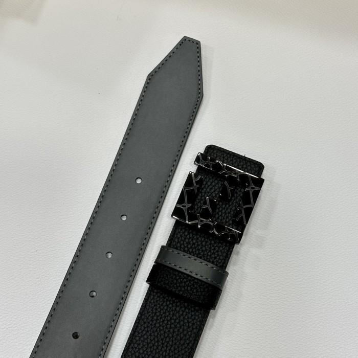 お洒落 フェンディ 新作 メンズベルト 偽物 40mm