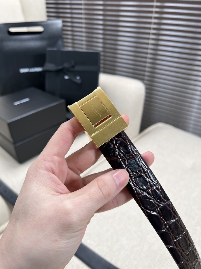 目を惹くカラー イヴサンローラン 新作 レディースベルト 偽物 30mm