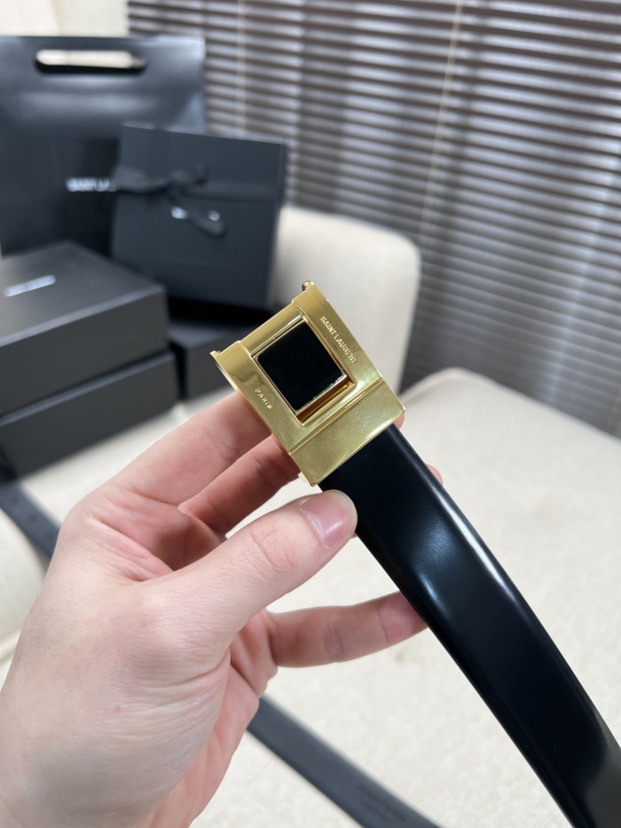 激安価格！イヴサンローラン 新作 レディースベルト スーパーコピー 30mm