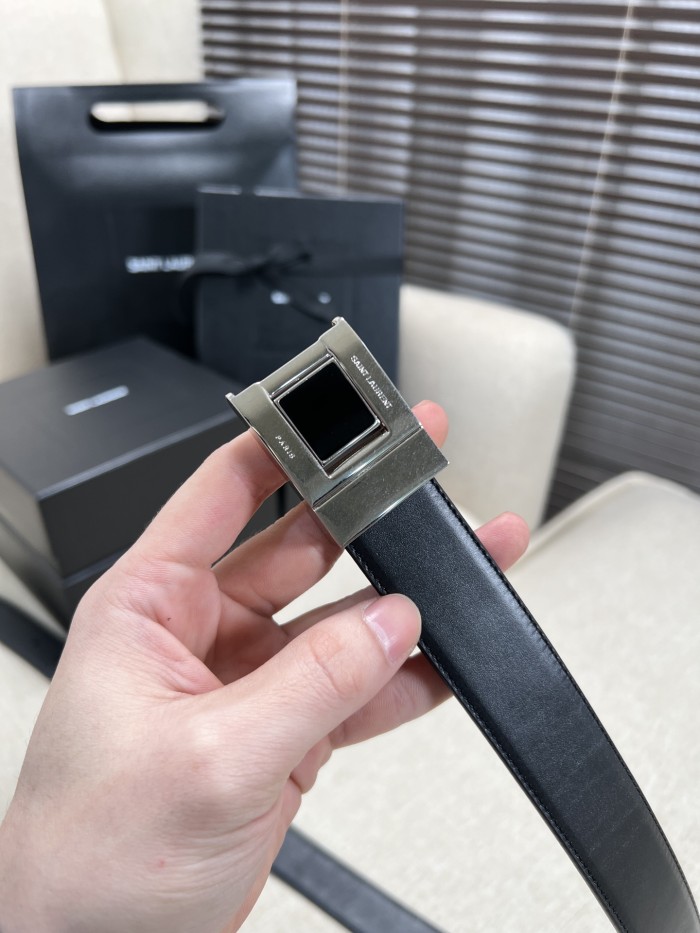人気急上昇新作 イヴサンローラン 新作 レディースベルト コピー 30mm