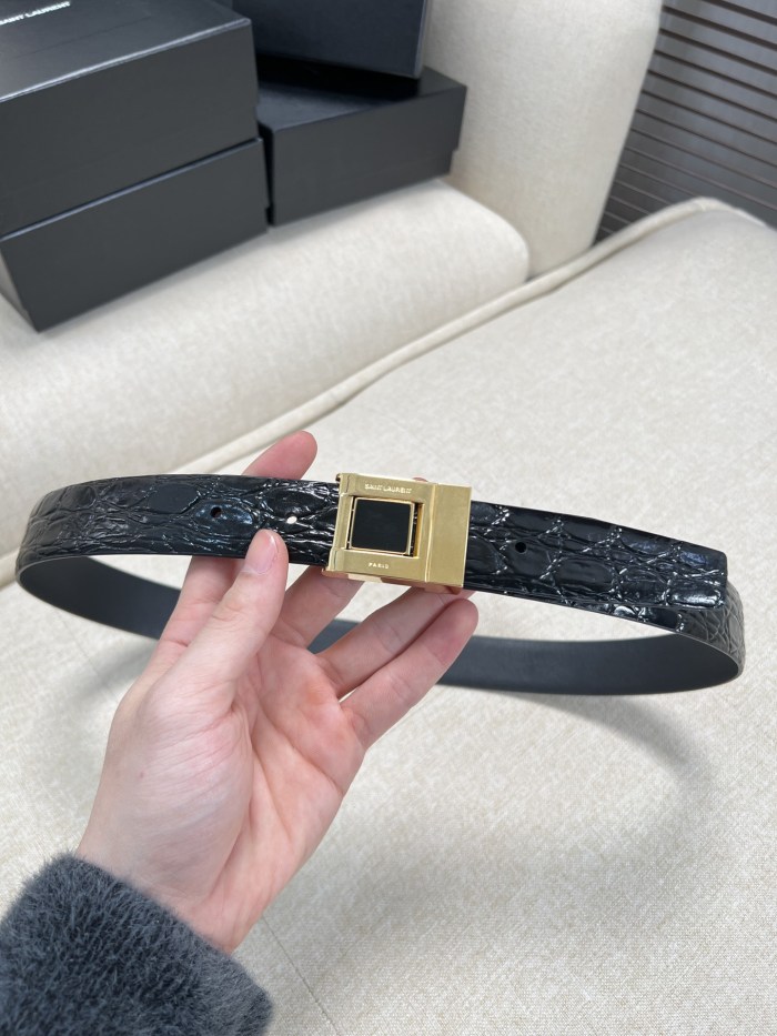 完売必至 イヴサンローラン 新作 レディースベルト 偽物 30mm