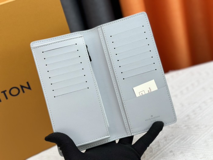 完売必至 ルイヴィトン メンズ 長財布 スーパーコピー M62900