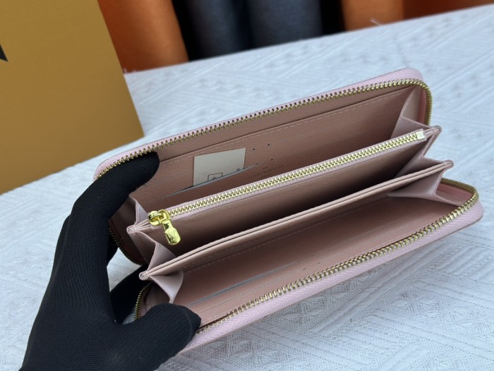 目を惹くカラー ルイヴィトン レディース 長財布 偽物 M80361