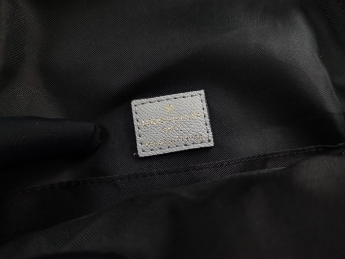 目を惹くカラー 2024 ルイヴィトン 新作ボディバッグ スーパーコピー