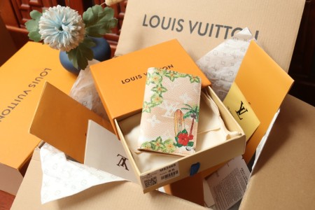 累積売上総額第１位！ルイヴィトン メンズ カードケース スーパーコピー M83498