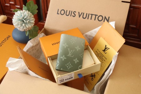 注目度抜群！ルイヴィトン メンズ カードケース スーパーコピー M11548