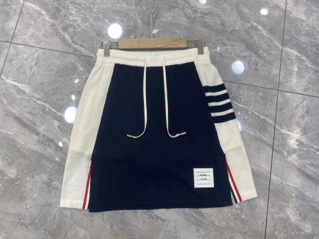 売上総額１位！2025 トム·ブラウン 新作 スカート コピー