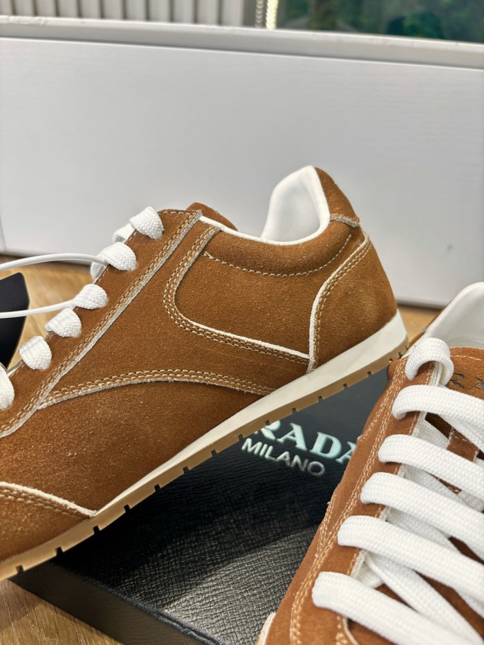 人気急上昇新作 2026 プラダ 新作 スニーカー スーパーコピー