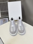 目を惹くカラー 2026 カナダグース 新作 ブーツ 偽物