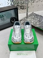 送料込 2026 ボッテガヴェネタ 新作 スニーカー 偽物