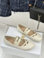 目を惹くカラー  2026 ディオール 新作 パンプス 偽物