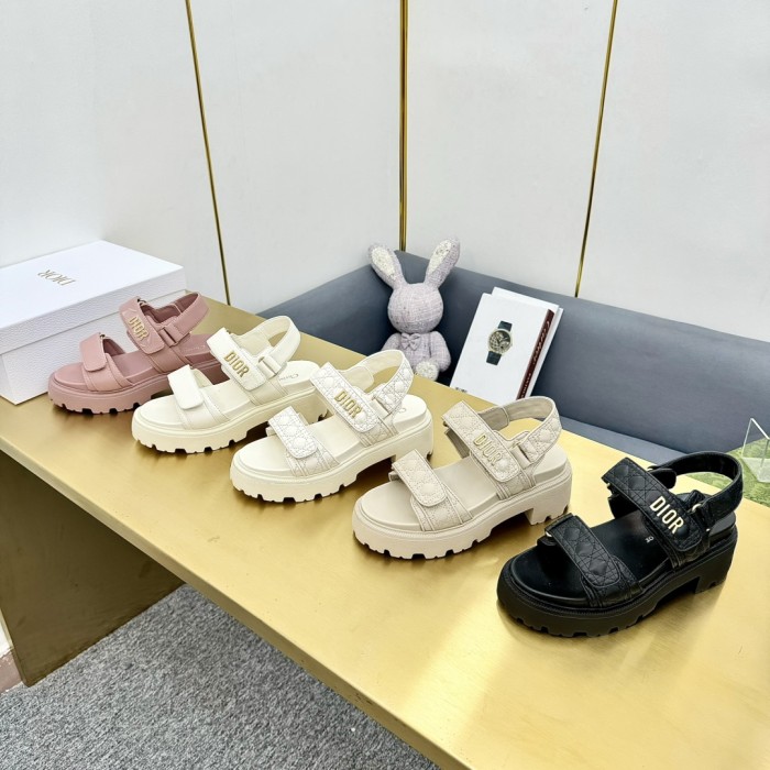 【使い勝手抜群】 2026 ディオール 新作 サンダル コピー