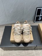 世界中で大人気♪ 2026 アグ 新作 スニーカー 偽物