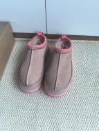 【使い勝手抜群】2026 アグ 新作 ブーツ 偽物