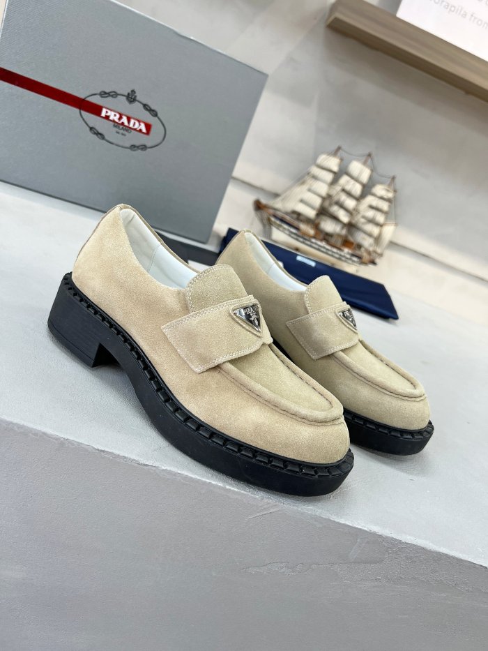 完売前に！2026 プラダ 新作 男女兼用 パンプス コピー