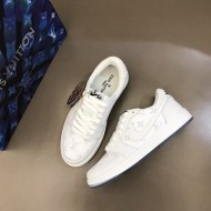 世界中で大人気♪ 2026 ルイヴィトン x ナイキ 新作 スニーカー 偽物