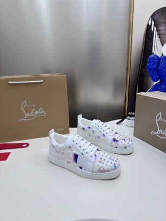 目を惹くカラー 2026 クリスチャンルブタン 新作 男女兼用 スニーカー スーパーコピー