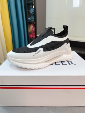 争奪戦 2026 モンクレール 新作 スニーカー 偽物