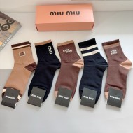 人気爆発☆ 2026 ミュウミュウ 新作 ソックス コピー 5足セット