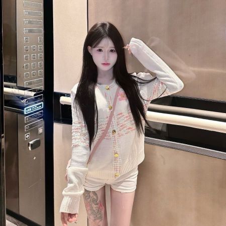 世界中で大人気♪ 2026 セリーヌ 新作 ニット コピー