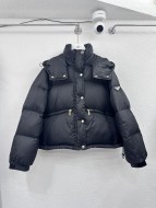 【限定カラー】2026 プラダ 新作 ダウンジャケット 偽物