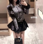 送料込 2026 ヴァレンティノ 新作 ニット コピー 2色