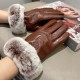 完売必至 2026 サンローラン 新作 手袋 レディース 偽物
