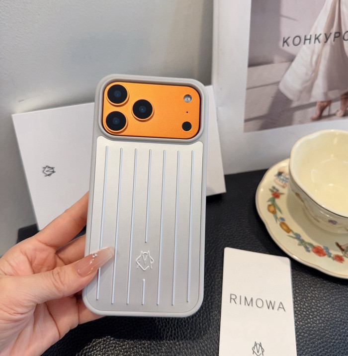 絶対欲しい！2026 リモワ 新作 iPhone ケース 全機種 販売 スーパーコピー