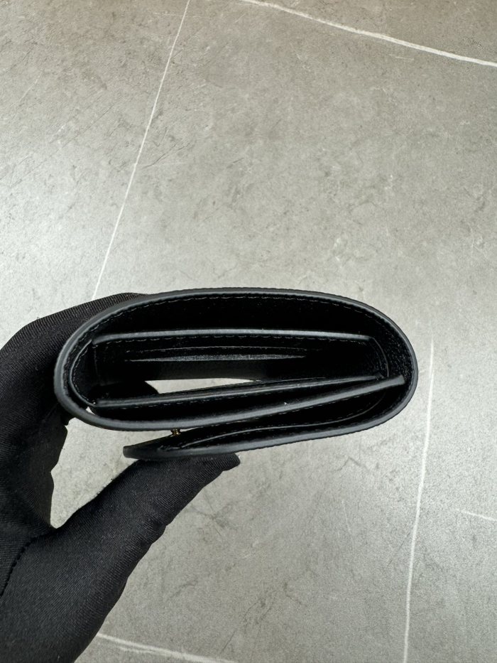 ☆超人気☆ ルイヴィトン レディース 折り財布 コピー M60688