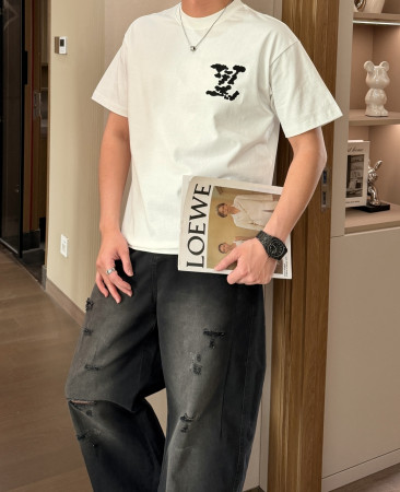 人気No1 2026 ルイヴィトン 新作 半袖Tシャツ 偽物