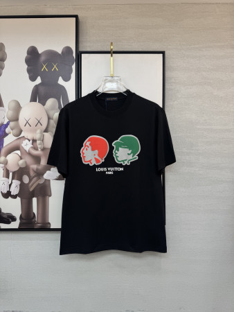 ★日本!!人気！2026 ルイヴィトン 新作 半袖Tシャツ スーパーコピー