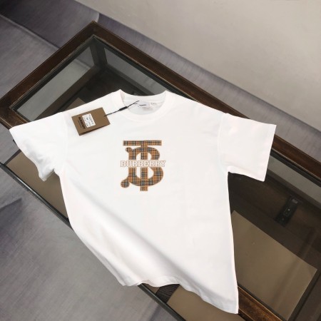 人気急上昇新作 2026 バーバリー 新作 半袖Tシャツ スーパーコピー
