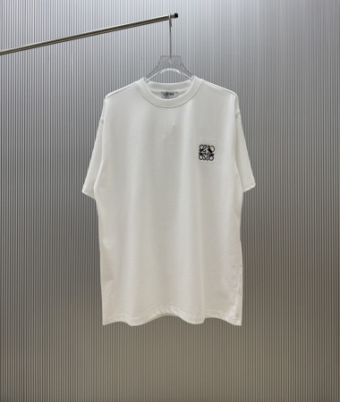 争奪戦  2026 ロエベ 新作 半袖Tシャツ 偽物
