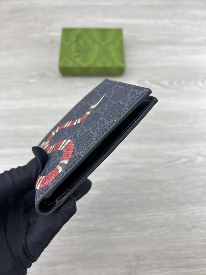 注目アイテム♡  グッチ メンズ 折り財布 スーパーコピー 451268