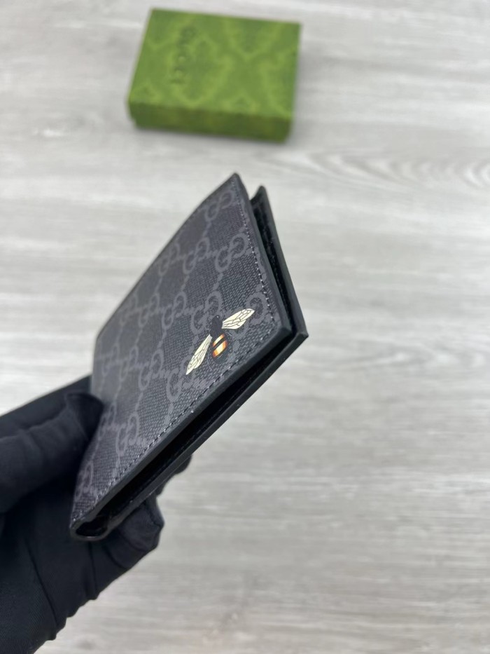 入手困難品！ グッチ メンズ 折り財布 コピー  451268