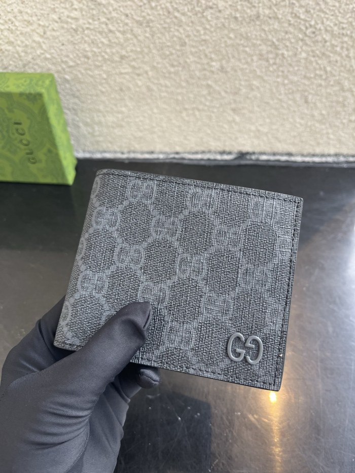 お洒落 グッチ メンズ 折り財布 コピー A768243