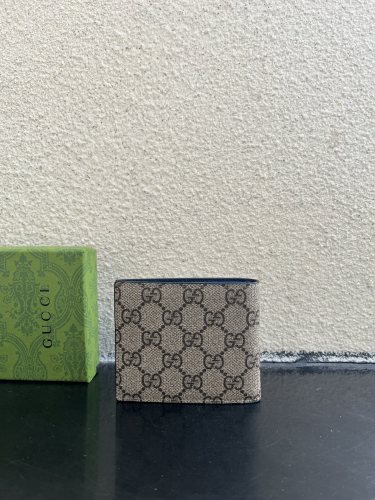 絶対欲しい！ グッチ 男女兼用 折り財布 偽物 768243